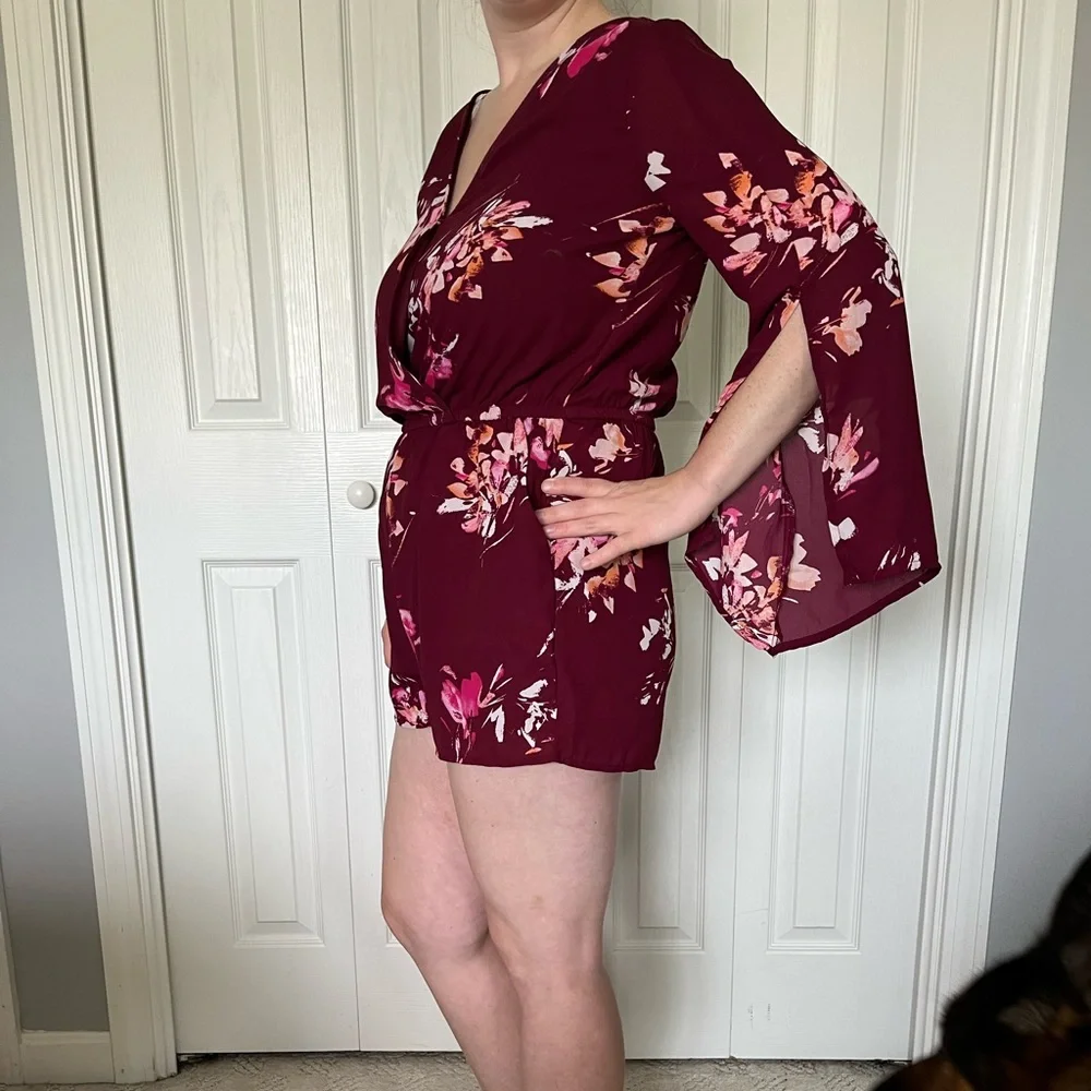 Arizona Jean Co. Floral Romper NWT - Picture 2 of 13